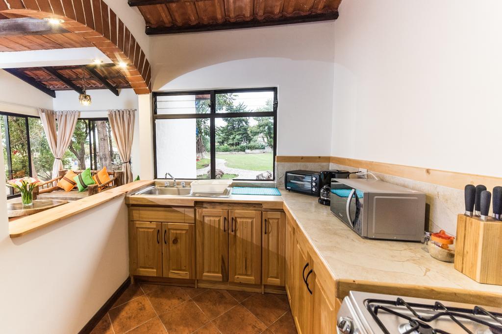 Villas Jucanya Super Higienizadas Panajachel Oda fotoğraf