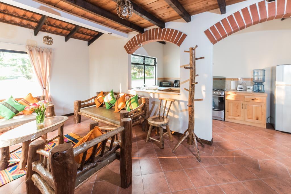 Villas Jucanya Super Higienizadas Panajachel Oda fotoğraf
