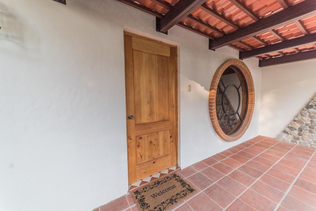 Villas Jucanya Super Higienizadas Panajachel Oda fotoğraf